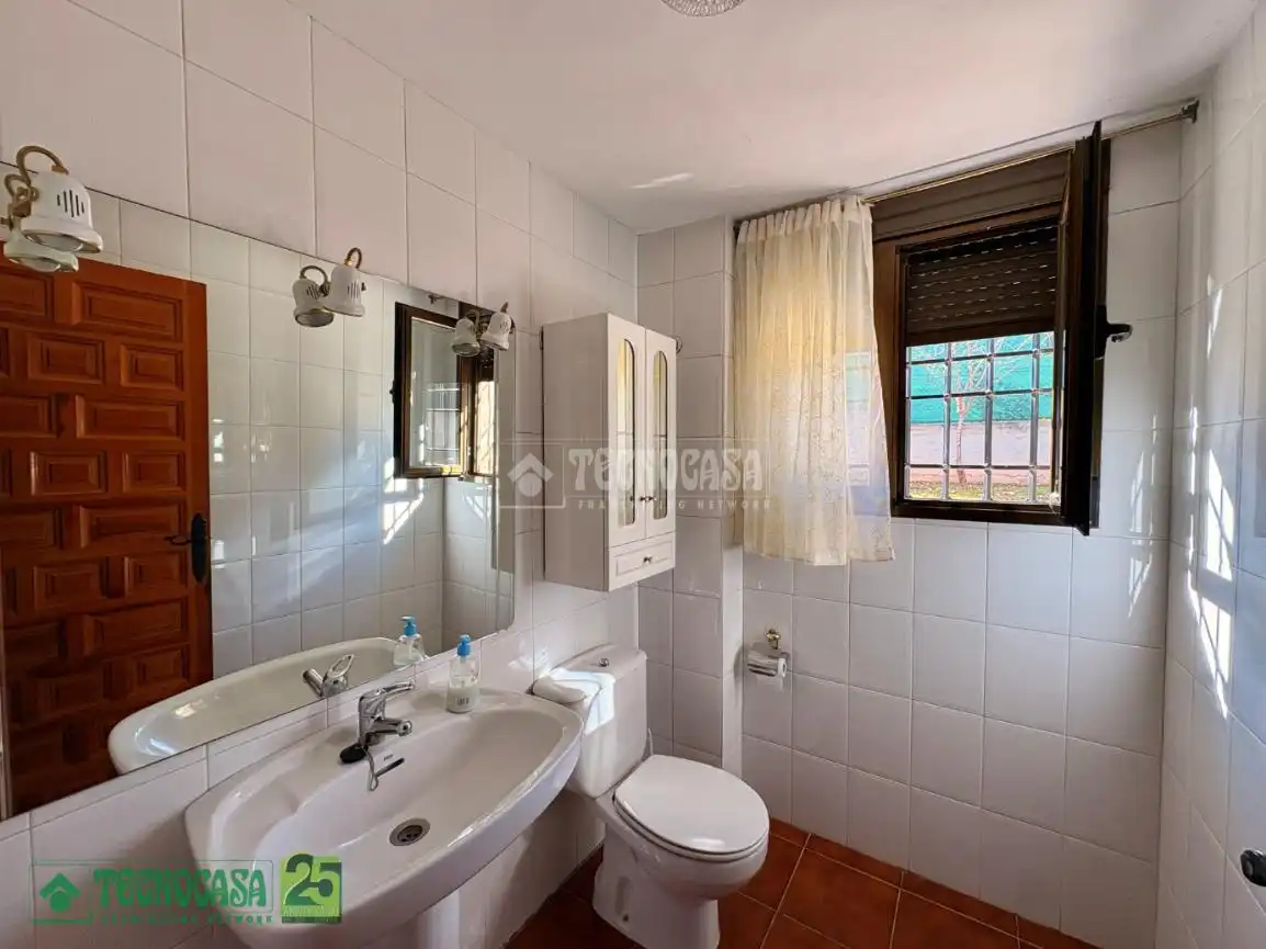Baño de Casa o chalet en venta en Dosbarrios con Calefacción