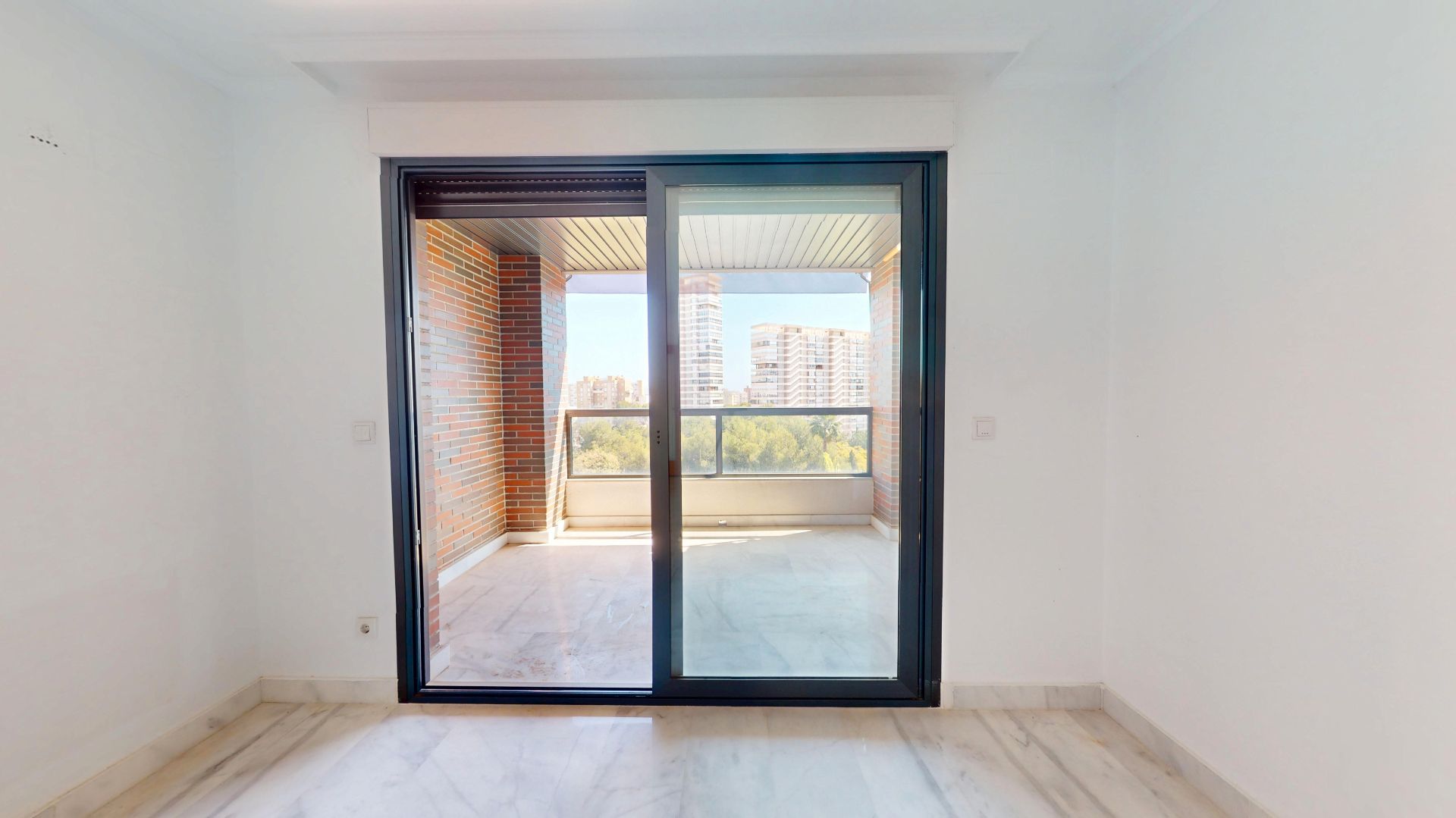 Terrace of Flat for sale in Alicante / Alacant  with Air Conditioner, Heating and Private garden