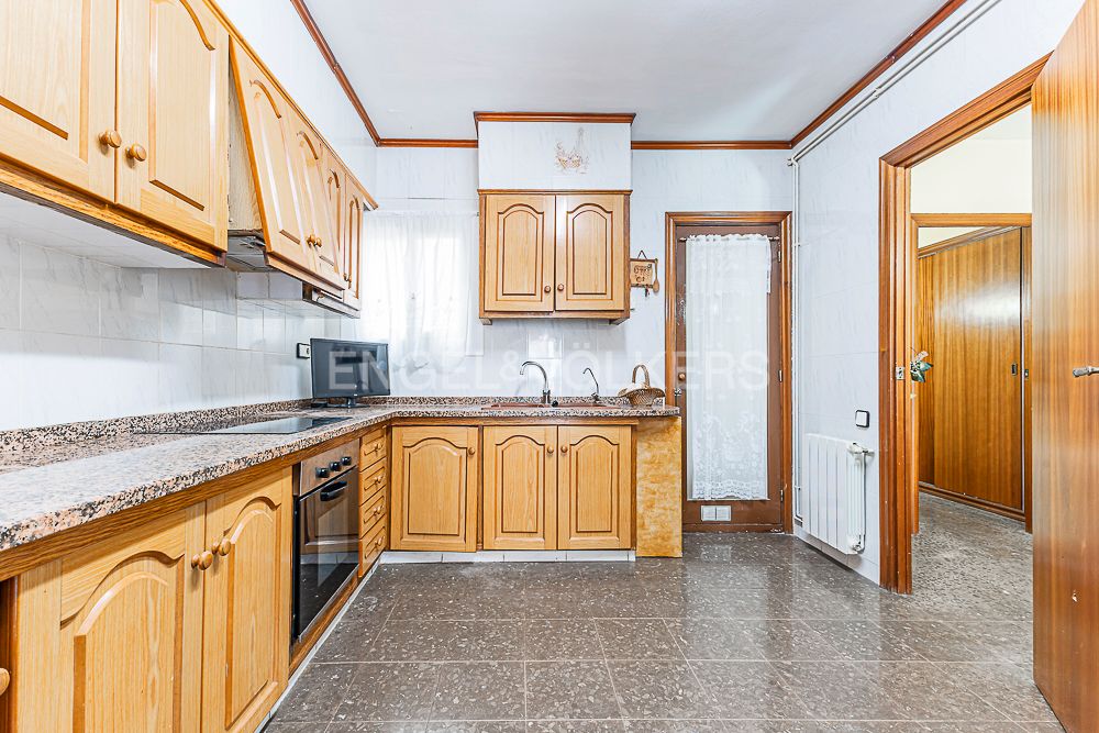 Cuina de Apartament en venda en Vilanova i la Geltrú amb Calefacció, Terrassa i Balcó