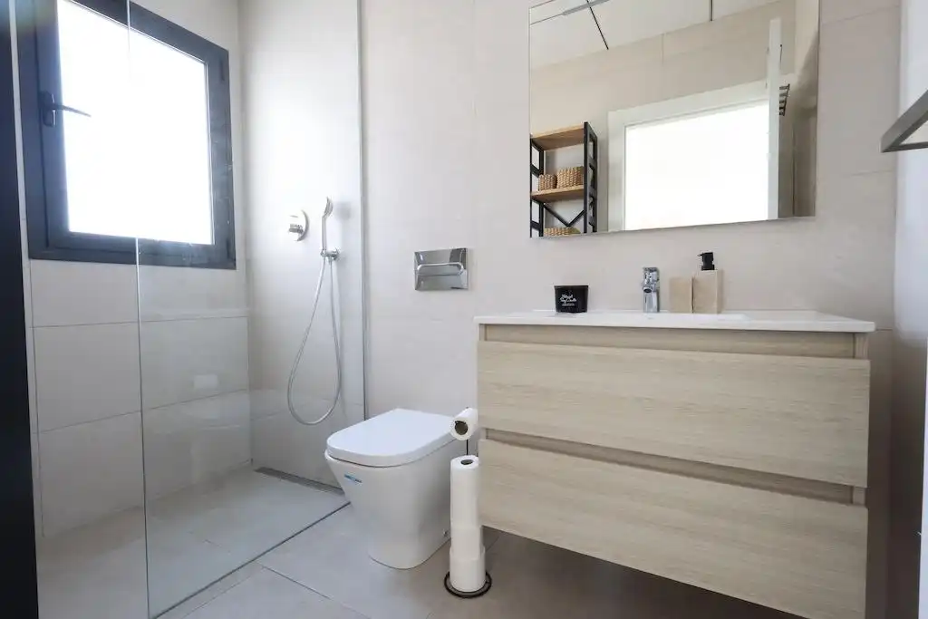 Bathroom of Attic for rent in Orihuela  with Air Conditioner, Heating and Swimming Pool