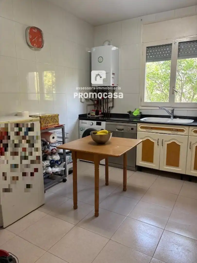 Cocina de Casa o chalet en venta en Barberà del Vallès con Calefacción, Terraza y Balcón