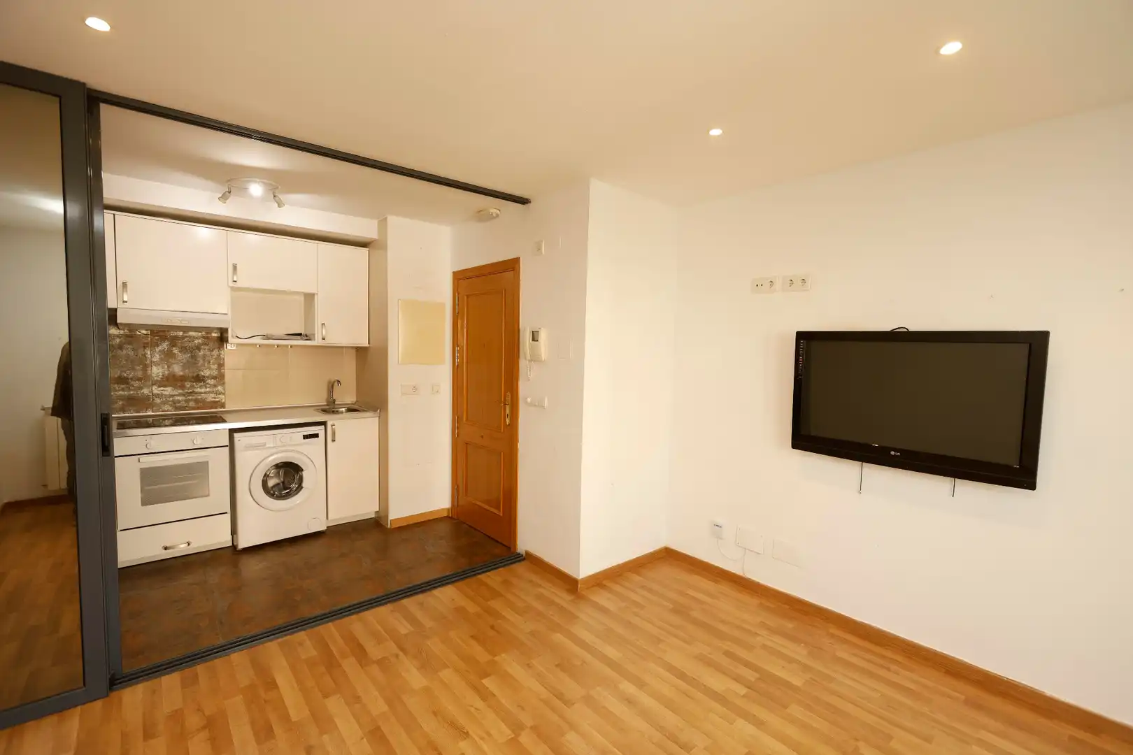 Sala de estar de Apartamento en venta en Zaragoza con Aire acondicionado, Calefacción y Horno