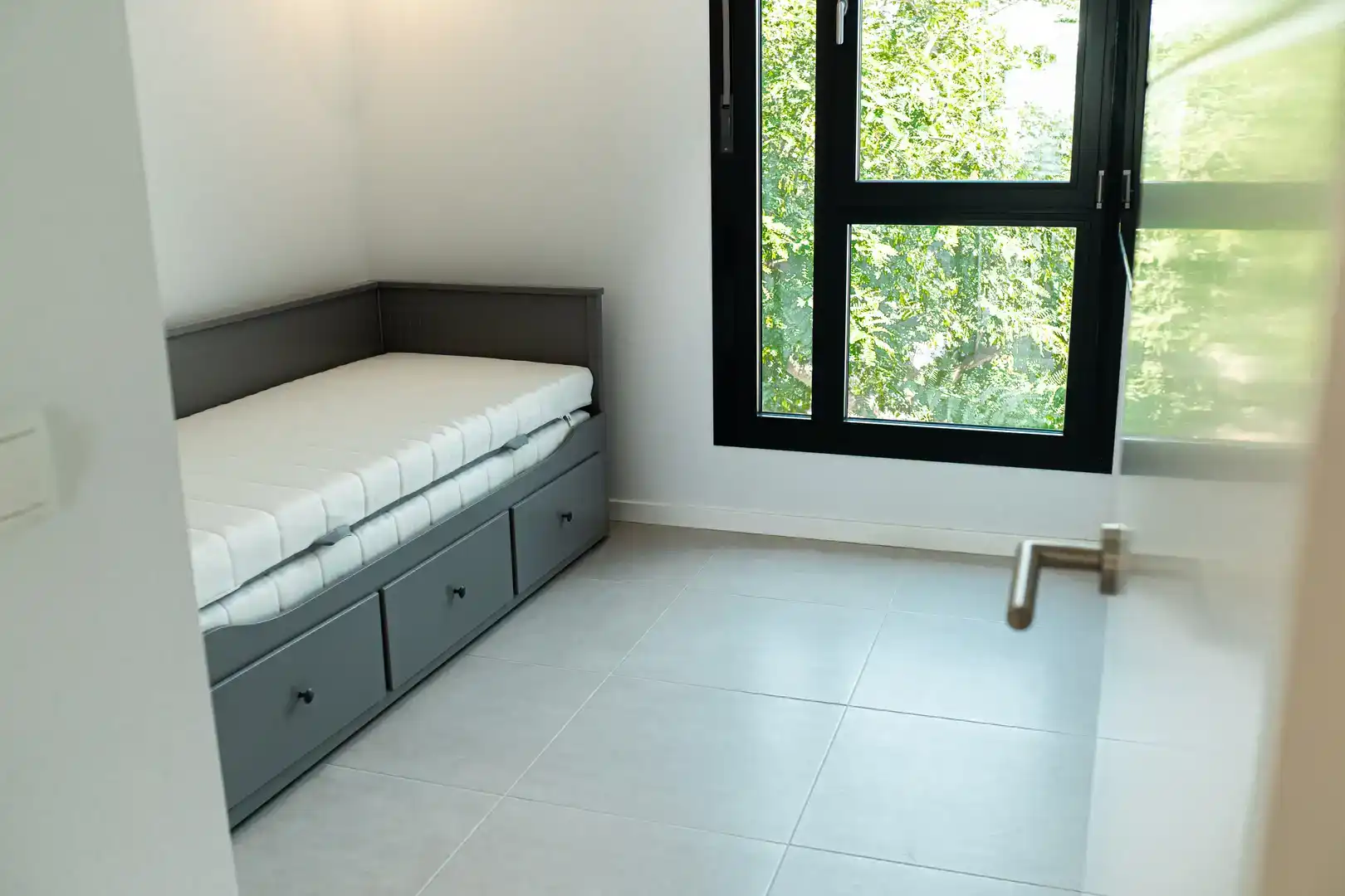 Bedroom of Flat for sale in Estepona  with Air Conditioner, Terrace and Swimming Pool