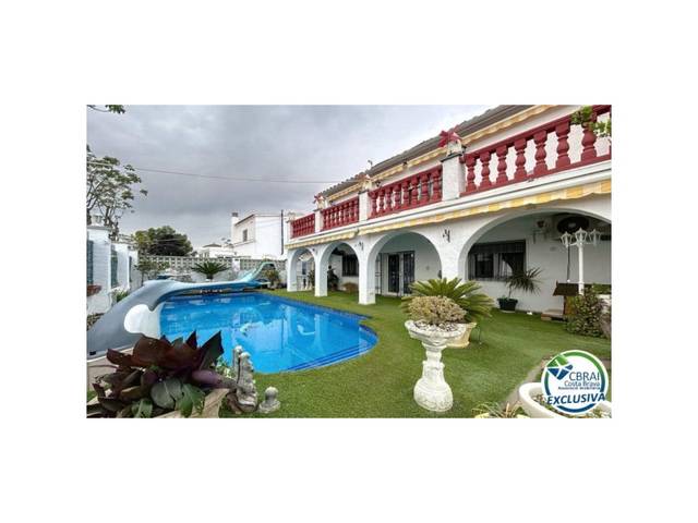 Casa-chalet en Venta en Carrer Montgrí en Montgrí