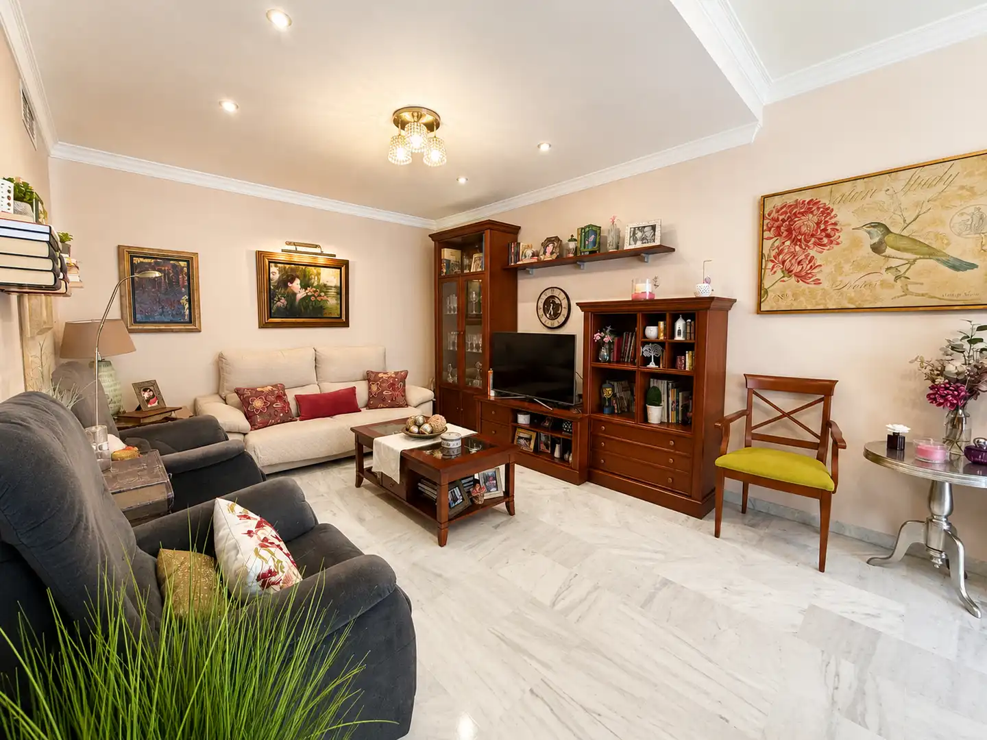 Sala de estar de Casa adosada en venta en Málaga con Aire acondicionado, Calefacción y Terraza