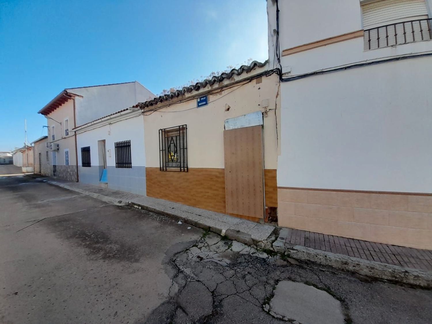 Exterior view of Single-family semi-detached for sale in Villamayor de Calatrava