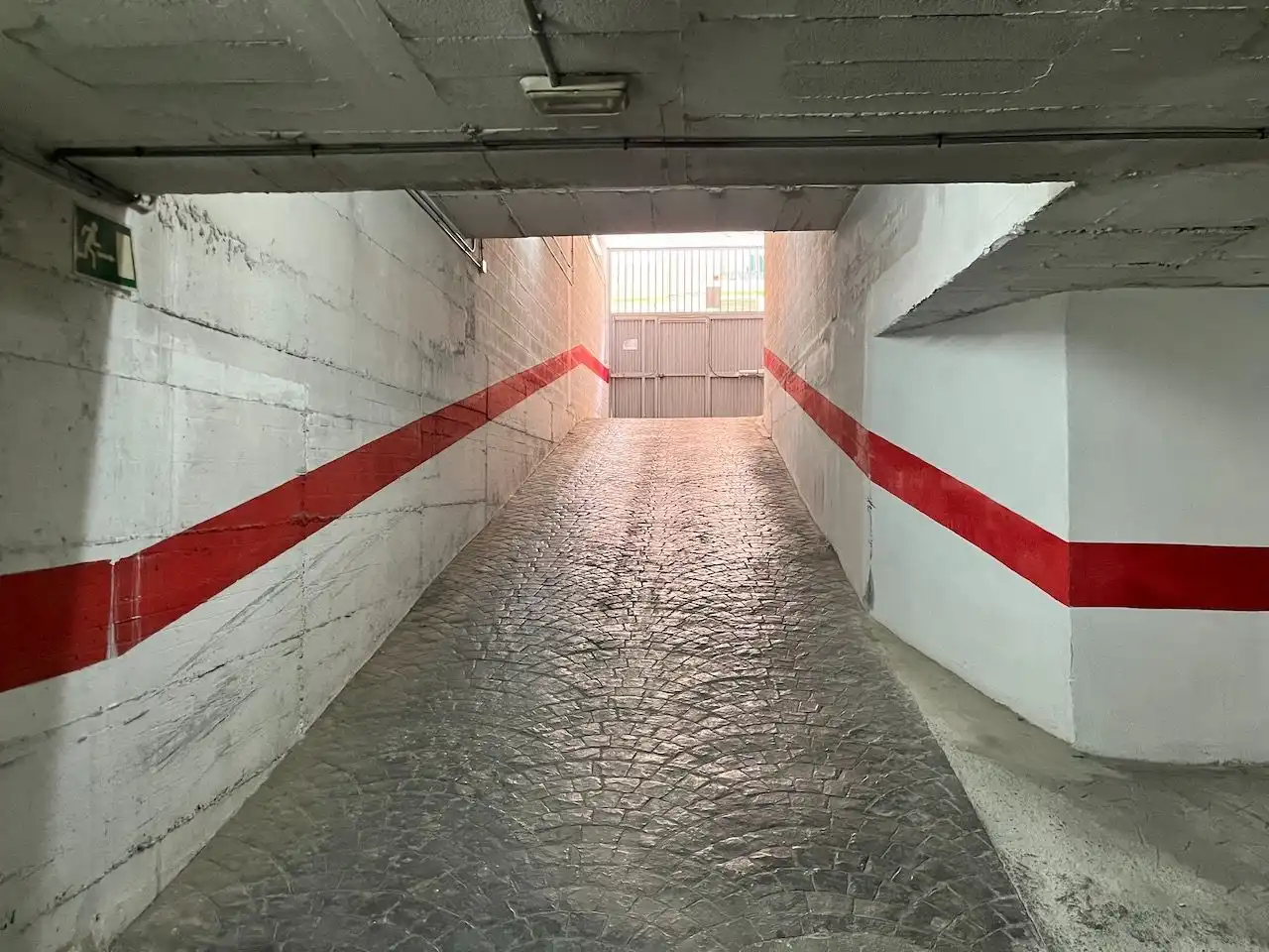Parking de Ático de alquiler en Vélez-Málaga con Aire acondicionado, Calefacción y Terraza