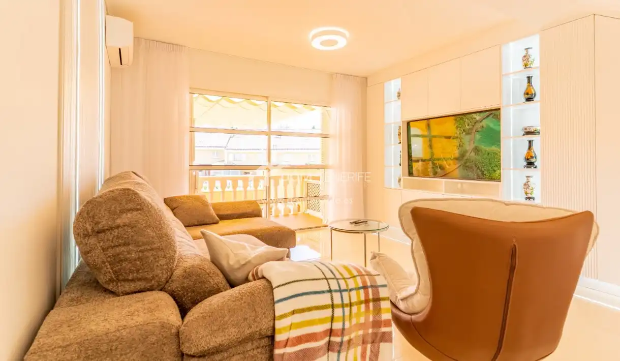 Sala de estar de Casa o chalet en venta en Arona con Aire acondicionado, Terraza y Trastero