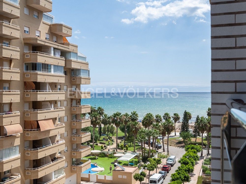 Vista exterior de Apartament en venda en Oropesa del Mar / Orpesa amb Aire condicionat, Calefacció i Terrassa