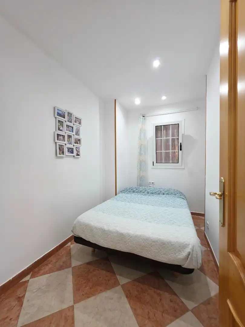Schlafzimmer von Erdgeschoss zum Verkauf in Barcelona mit Heizung, Terrasse und Möbliert