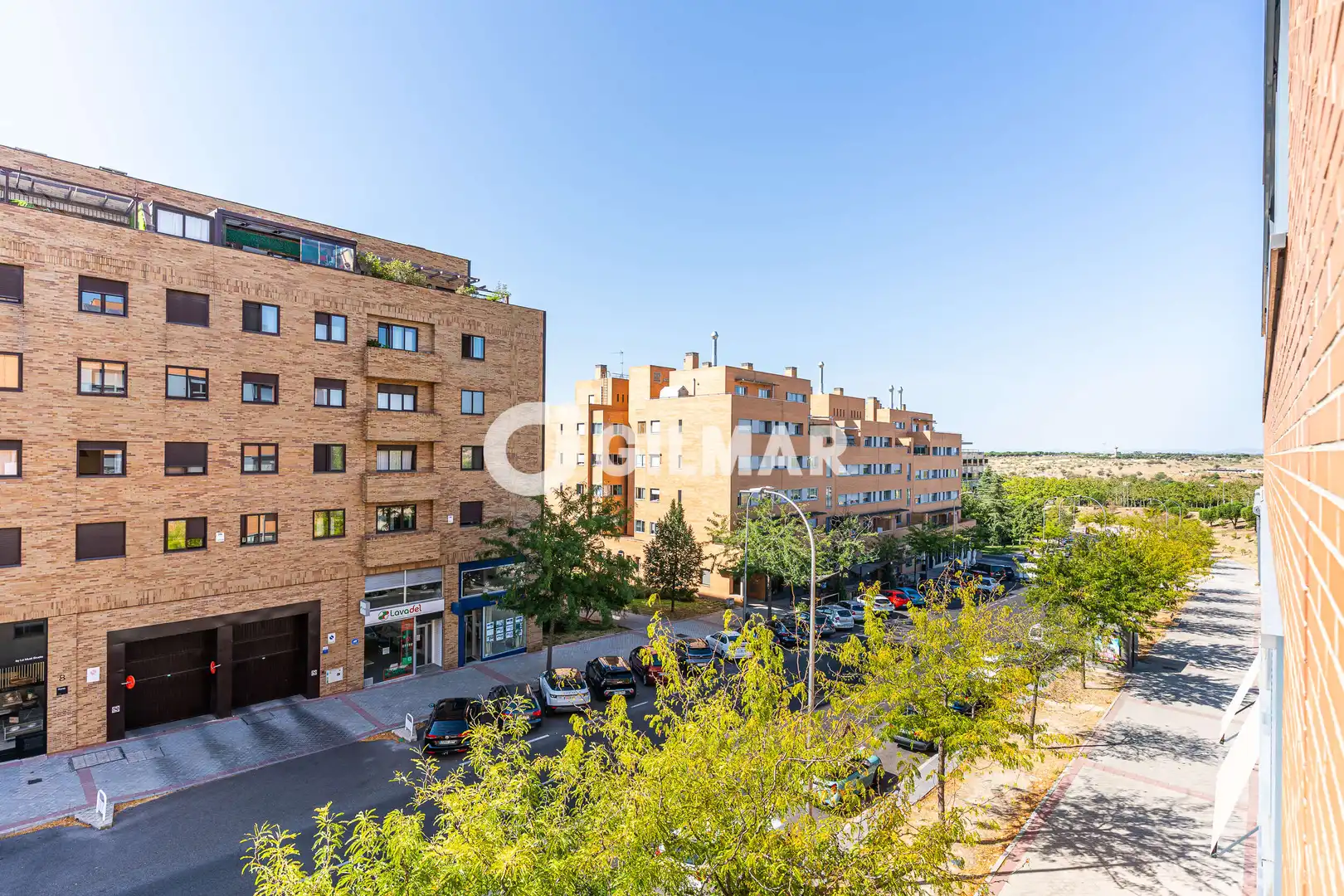 Vista exterior de Pis en venda en Madrid amb Calefacció, Jardí privat i Traster