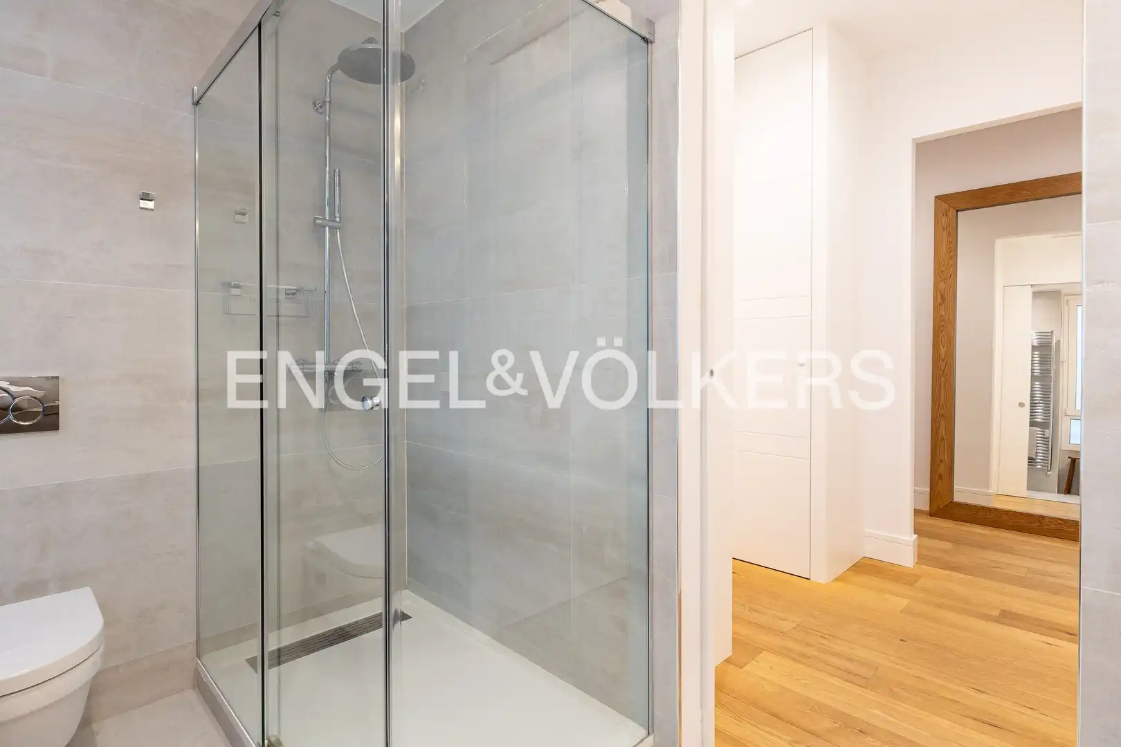 Baño de Piso en venta en Madrid con Aire acondicionado, Calefacción y Parquet
