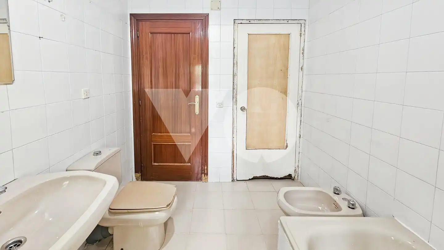 Baño de Planta baja en venta en Madrid con Alarma