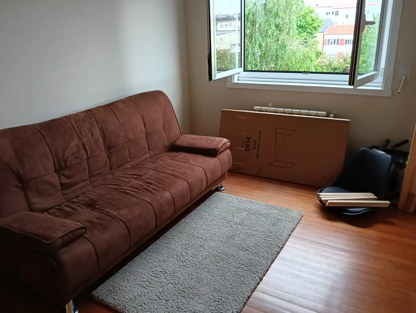 Sala d'estar de Pis de lloguer en Narón amb Calefacció, Parquet i Traster