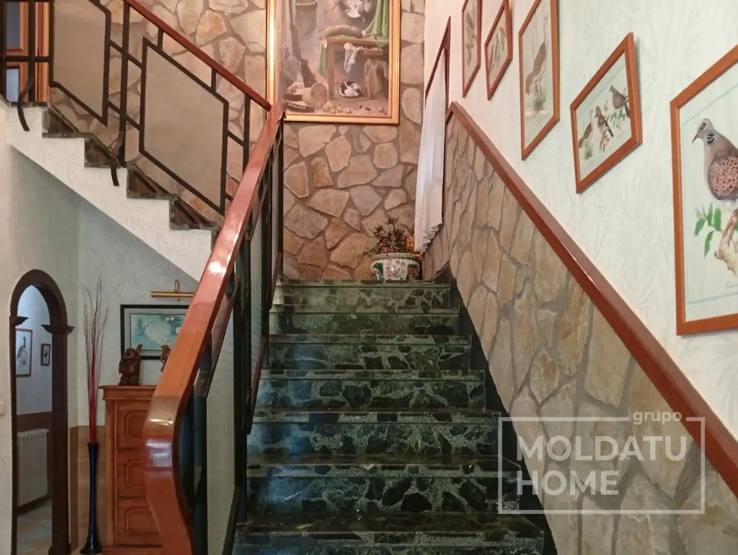 Casa o xalet en venda en Irun  amb Calefacció, Jardí privat i Traster