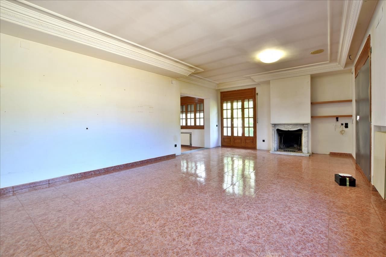 Sala d'estar de Casa o xalet en venda en Santa Maria de Palautordera amb Calefacció, Jardí privat i Terrassa