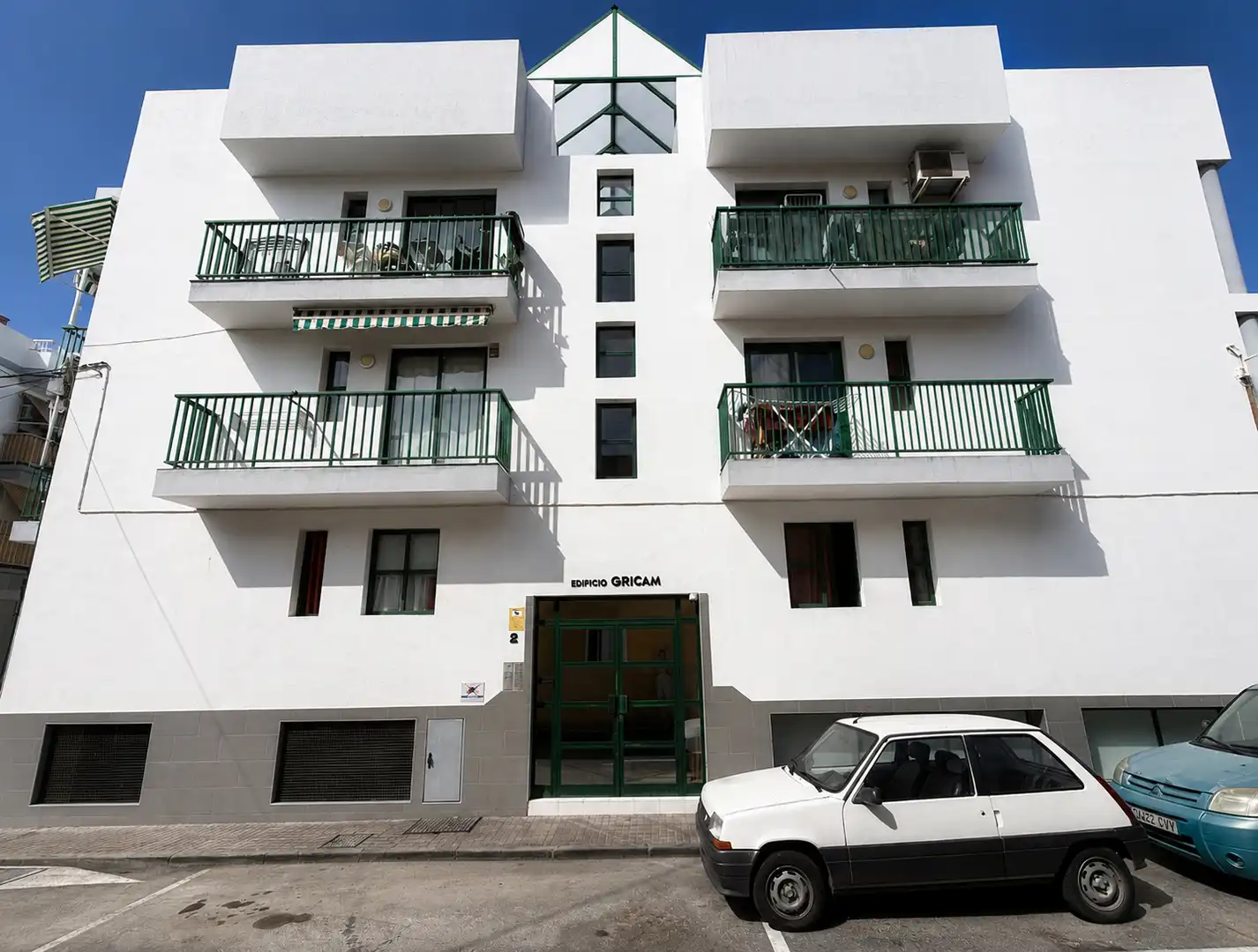 Vista exterior de Pis en venda en Guía de Isora amb Moblat i Balcó