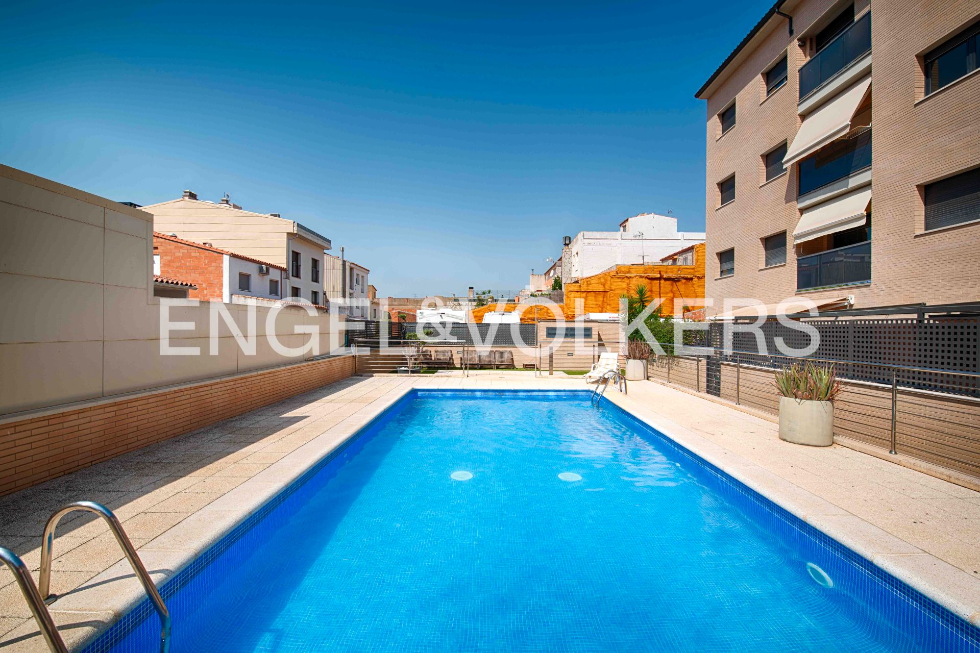 Swimming pool of Duplex for sale in Roses  with Terrace