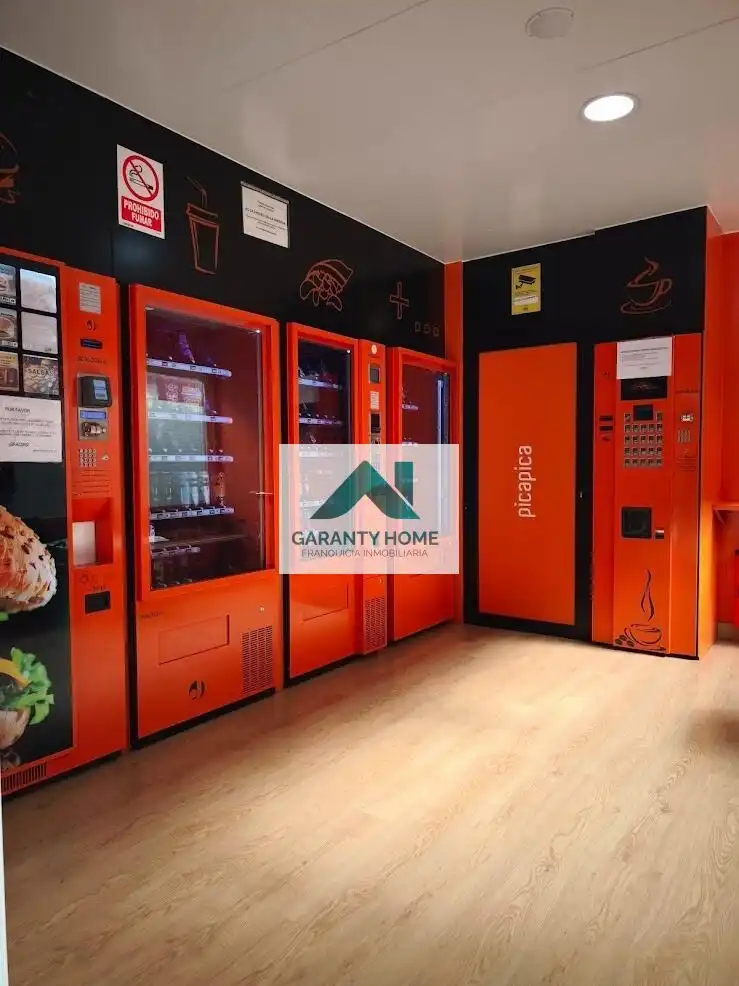 Local en venta en Las Rozas de Madrid con Amueblado