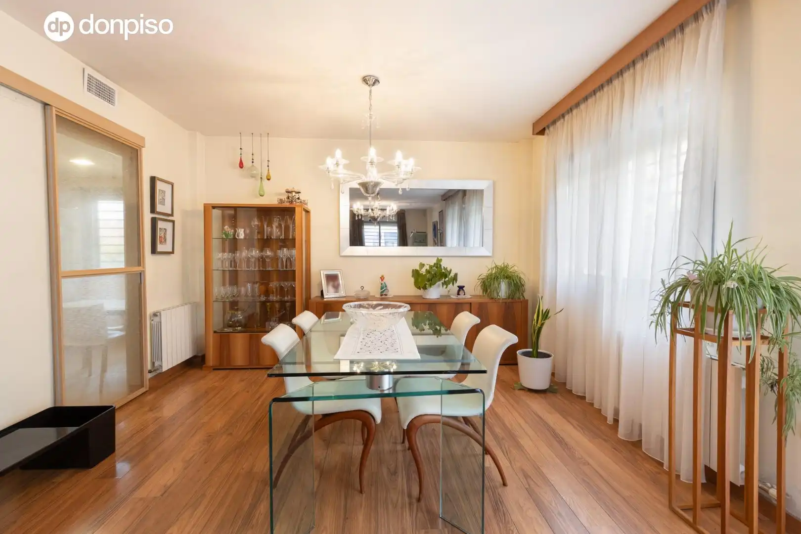 Comedor de Casa adosada en venta en Granada con Aire acondicionado, Calefacción y Balcón