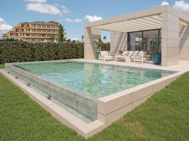 Xalet amb piscina en venda a Urbanizacion Urbanización Golf Guadiana 0