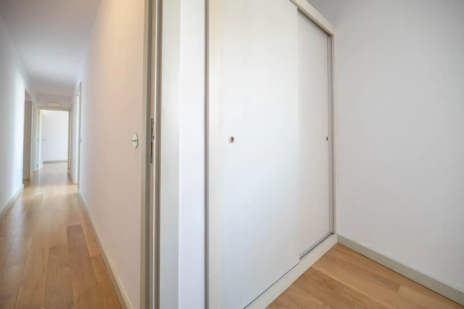 Piso en venta en Granada con Calefacción, Parquet y Alarma
