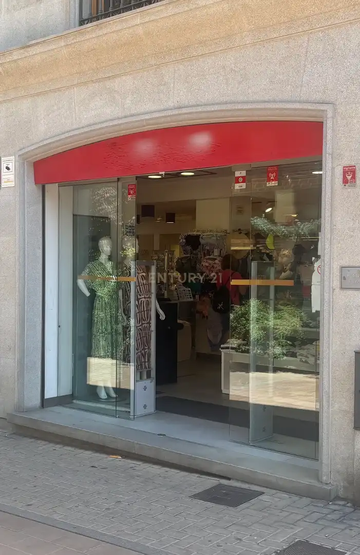 Locale commerciale in vendita a AV DE LOS VOLUNTARIOS 11 GALAPAGAR (MADRID) 11
