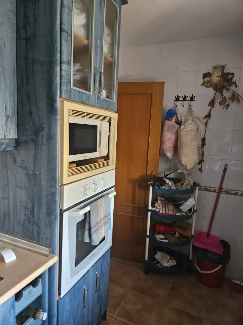 Cuina de Casa o xalet en venda en La Línea de la Concepción amb Jardí privat, Terrassa i Traster