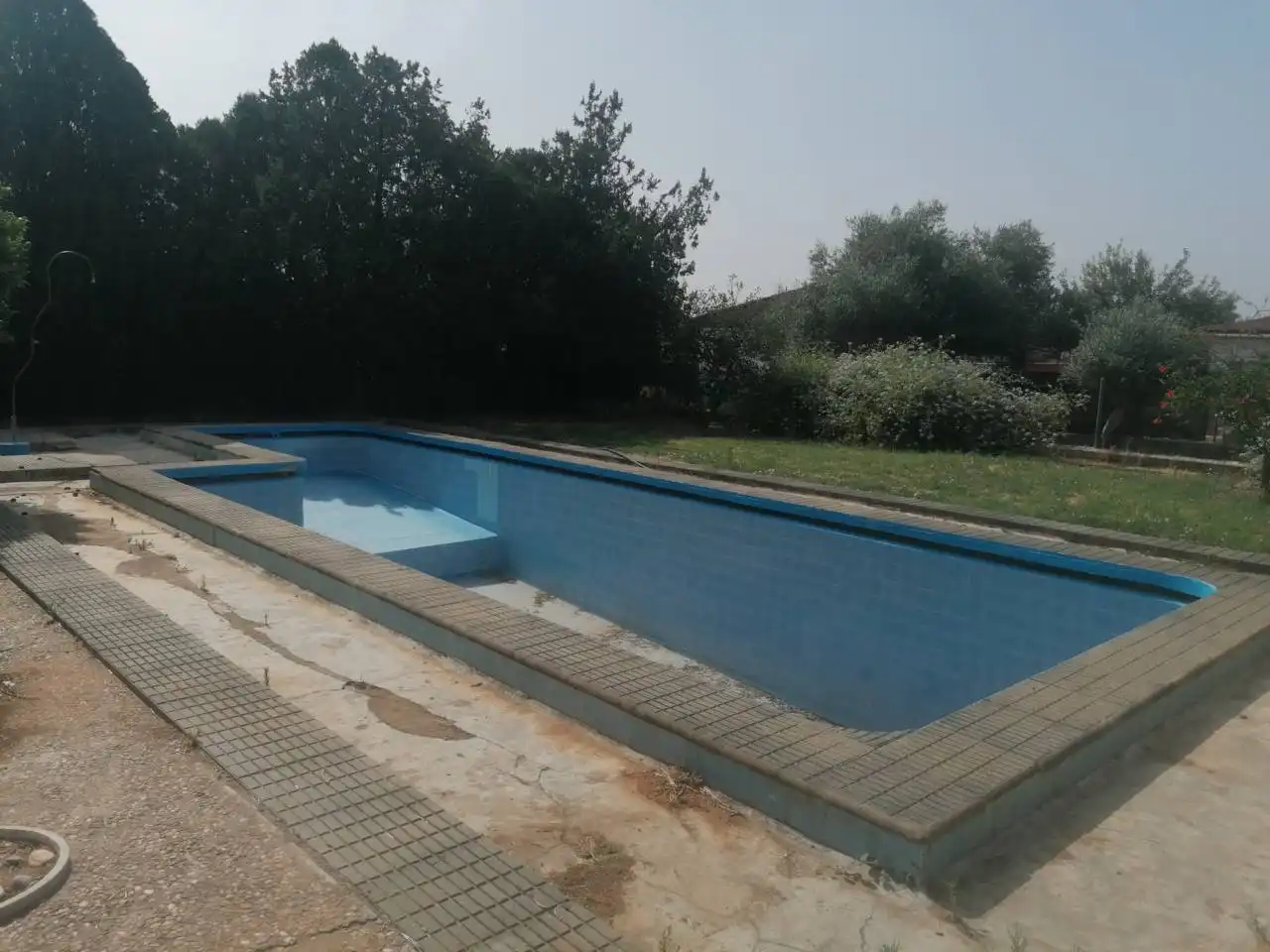 Piscina de Casa o xalet en venda en Dos Hermanas amb Jardí privat, Terrassa i Piscina