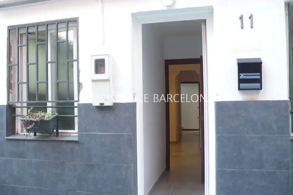 Habitación de Casa adosada en venta en Barcelona con Aire acondicionado, Calefacción y Terraza