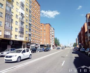 Vista exterior de Pis en venda en Burgos Capital amb Terrassa