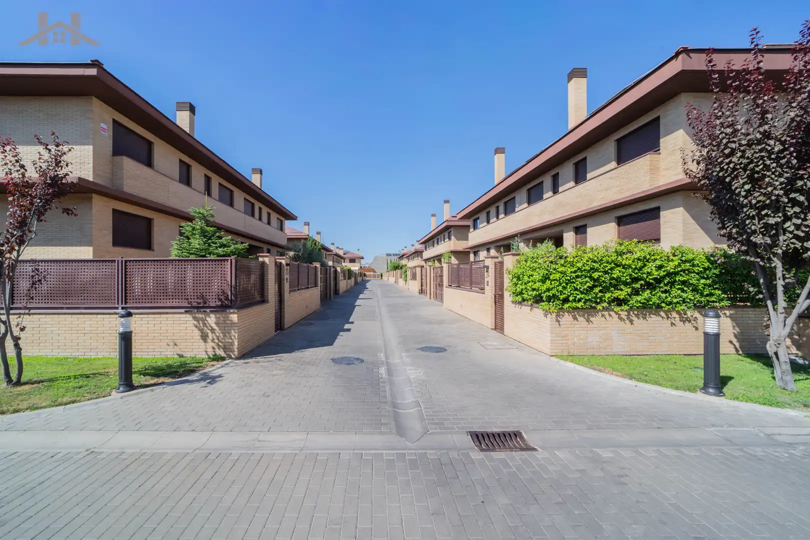 Exterior view of Detached homes for sale in Villaviciosa de Odón  with Air Conditioner, Heating and Private garden