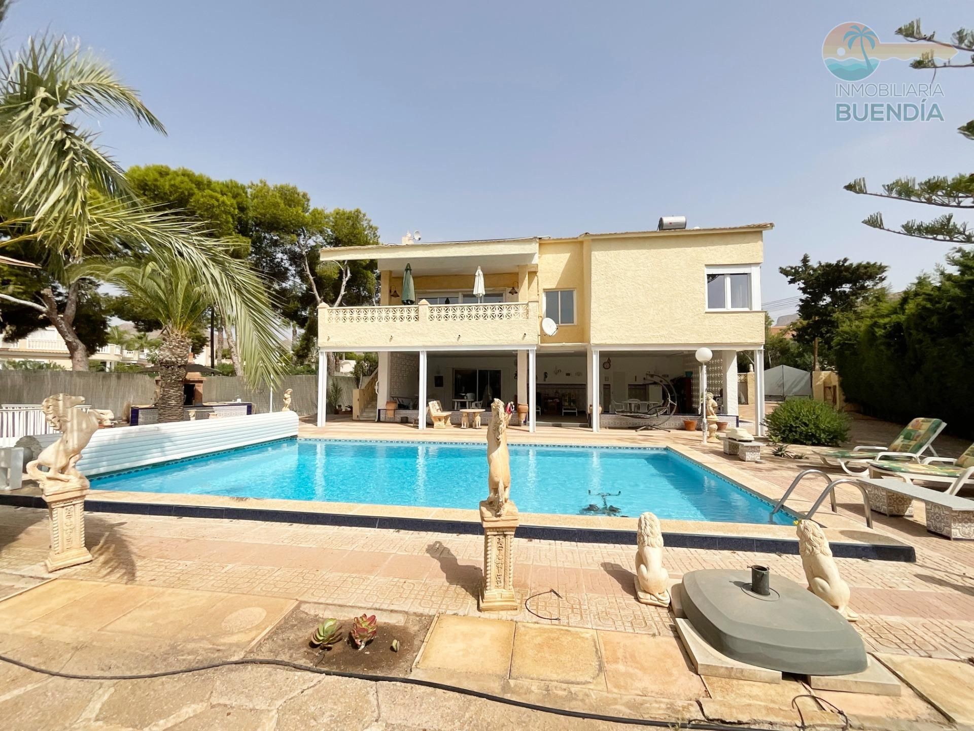 Piscina de Casa o xalet en venda en Cartagena amb Aire condicionat, Calefacció i Jardí privat