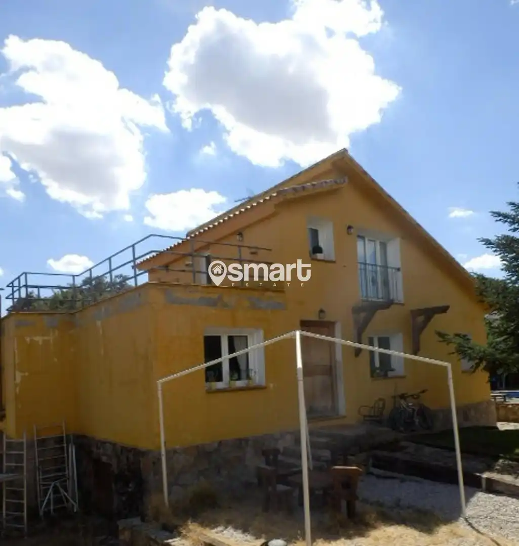 Chalet con piscina en venta en Colmenar, imagen 4