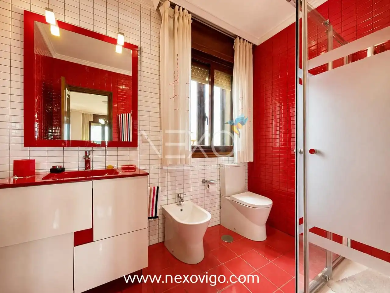 Badezimmer von Haus oder Chalet zum Verkauf in Cangas  mit Heizung, Privatgarten und Terrasse