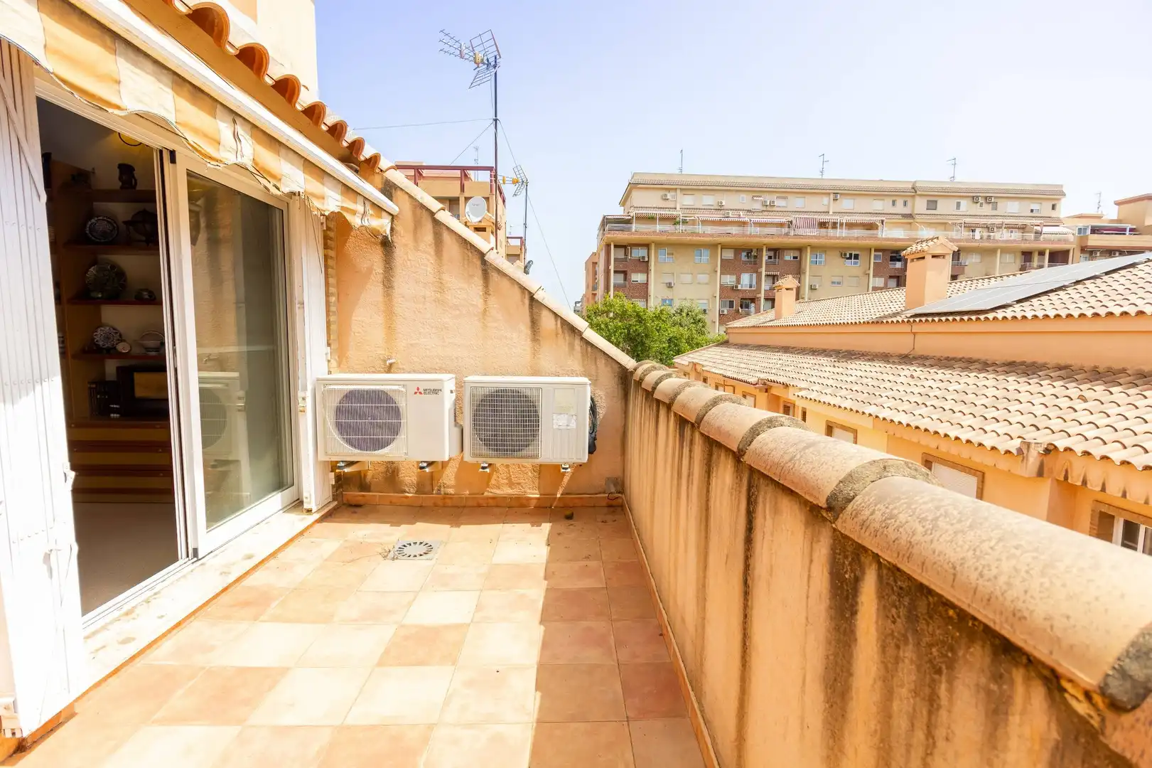 Terrassa de Casa adosada en venda en Sagunto / Sagunt amb Aire condicionat, Calefacció i Terrassa