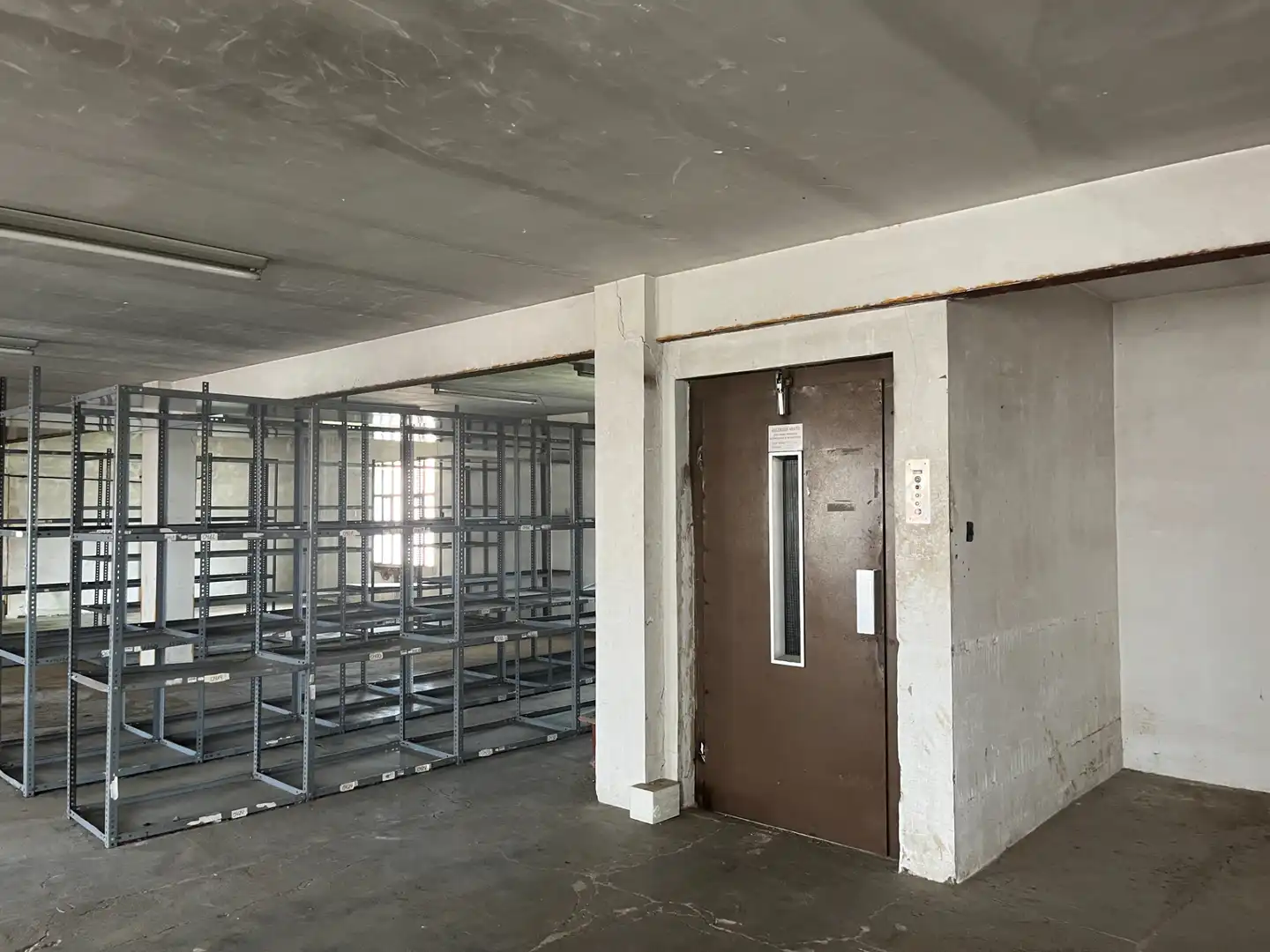 Industrial building with lift for sale in Carrer Joan Serras, imagen 14