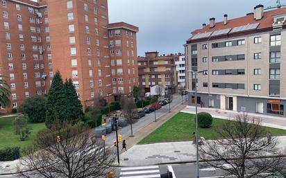 Vista exterior de Pis en venda en Gijón 