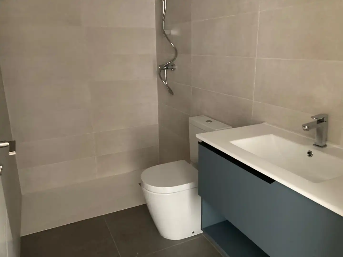 Flat for rent in Poniente-Norte - Miralbaida - Parque Azahara