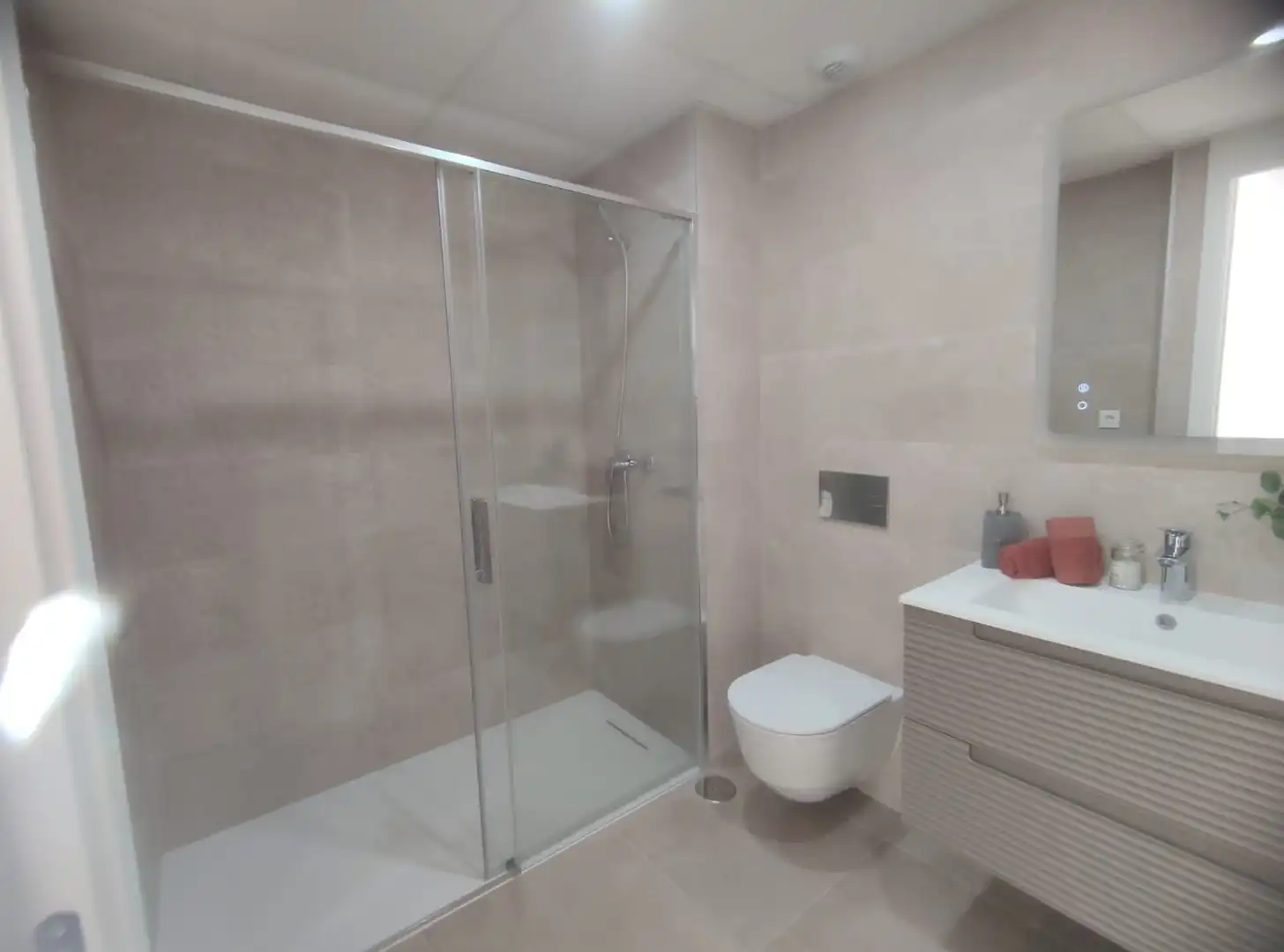 Baño de Casa o chalet en venta en Polop con Aire acondicionado, Calefacción y Jardín privado