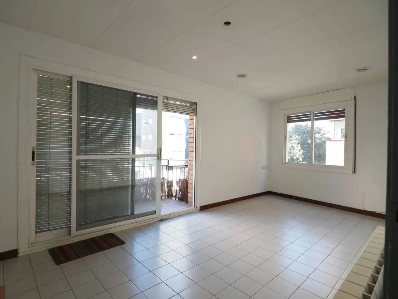 Flat with terrace for sale in Avenida Sant Esteve, imagen 16