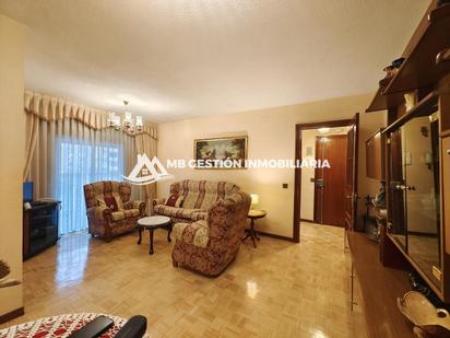 Living room of Flat for sale in Fuenlabrada  with Heating, Parquet flooring and Terrace