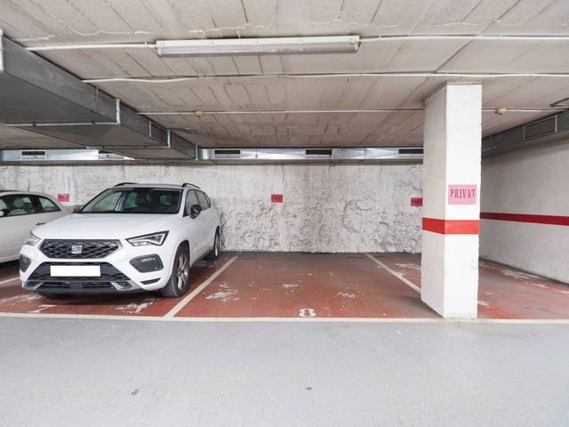 Garaje en Venta en Calle Condestable de Portugal en Centre