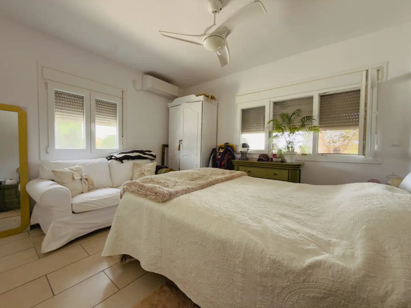 Habitación de Finca rústica en venta en Coín con Aire acondicionado, Trastero y Piscina