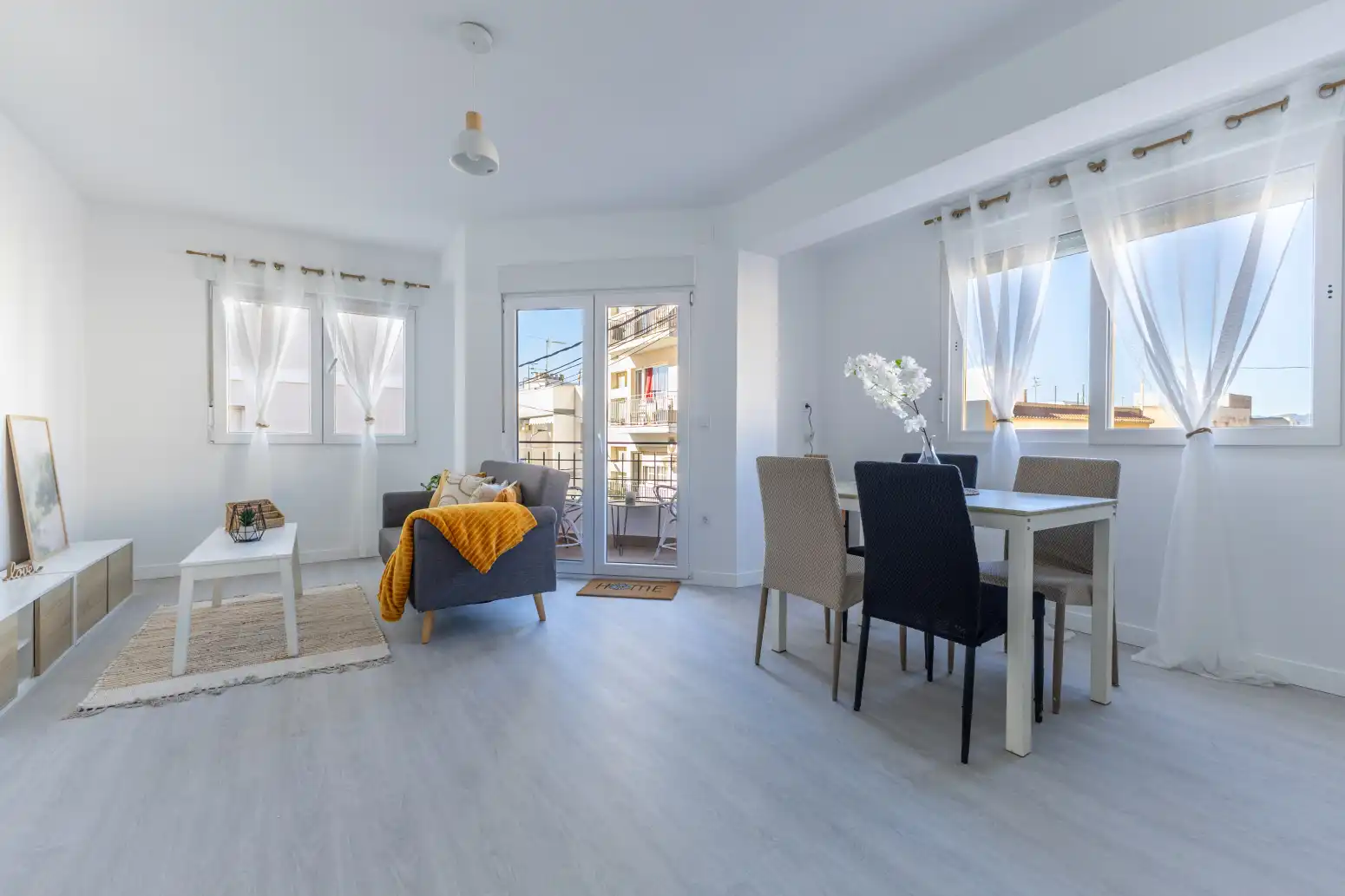 Flat with terrace for sale in Almenara