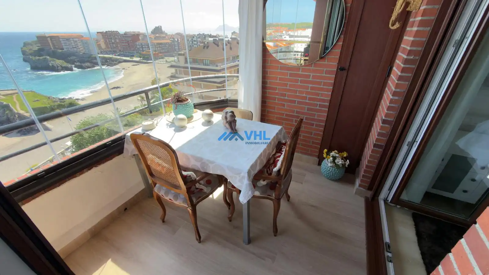 Terrasse von Wohnung zum Verkauf in Castro-Urdiales mit Klimaanlage, Heizung und Terrasse