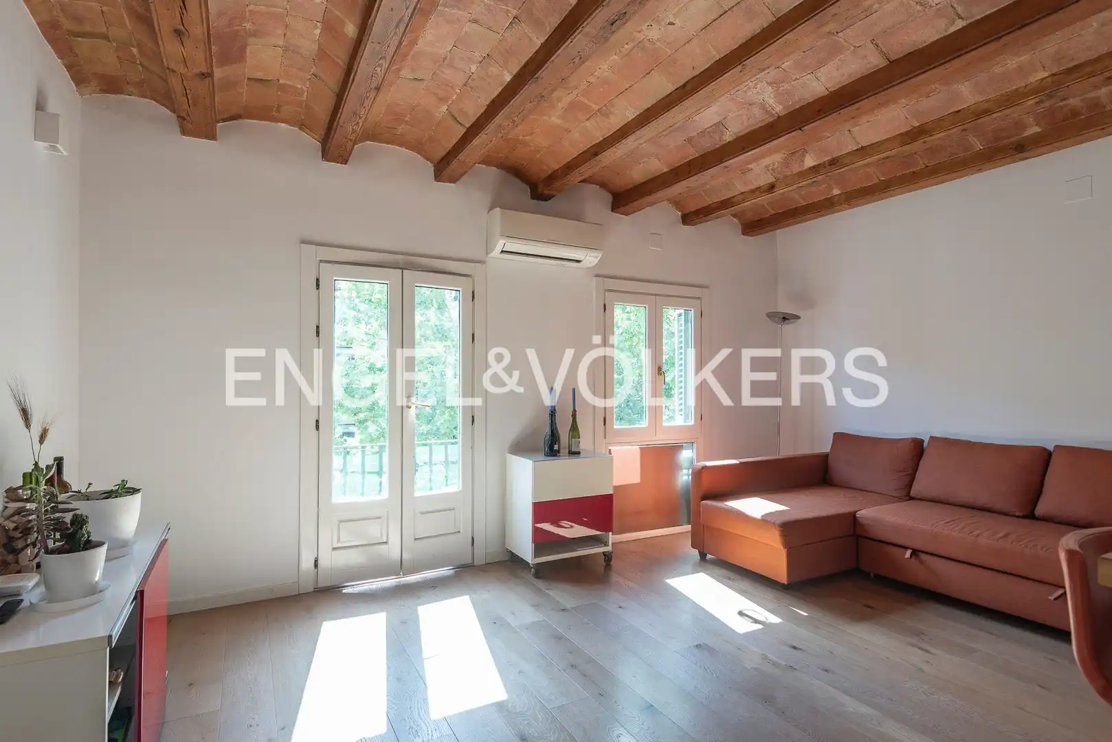 Living room of Attic for sale in Barcelona  with Air Conditioner, Heating and Furnished