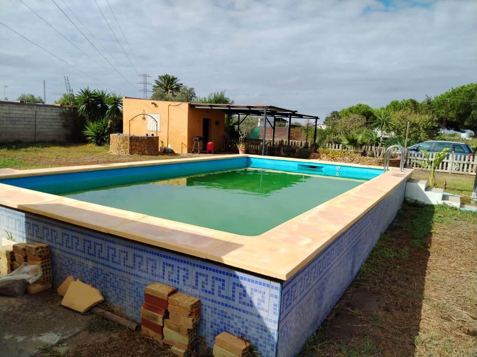 Piscina de Casa o xalet en venda en Utrera amb Jardí privat i Piscina comunitària