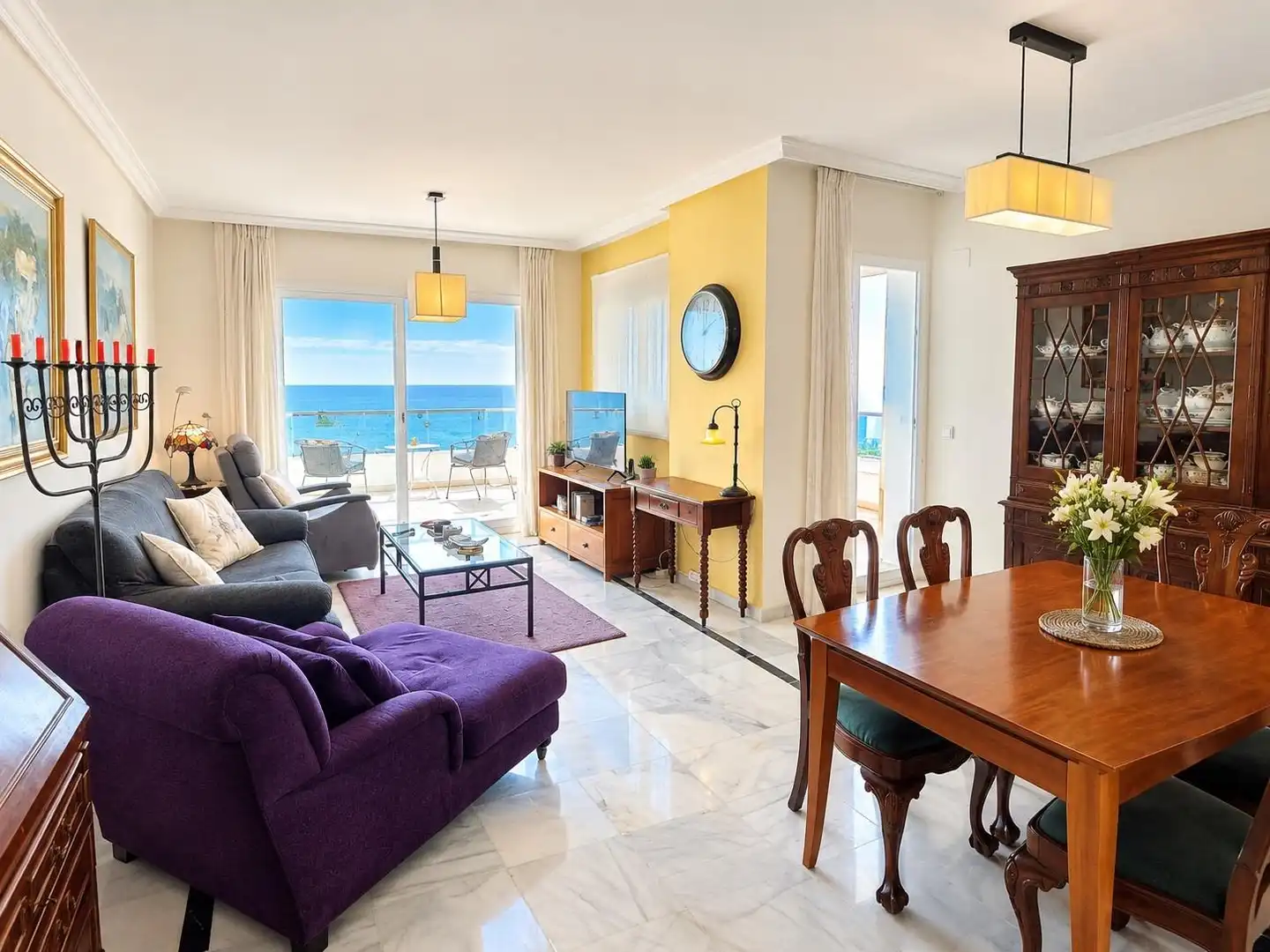 Wohnzimmer von Wohnung zur Miete in Benalmádena mit Klimaanlage, Terrasse und Gemeinschaftspool