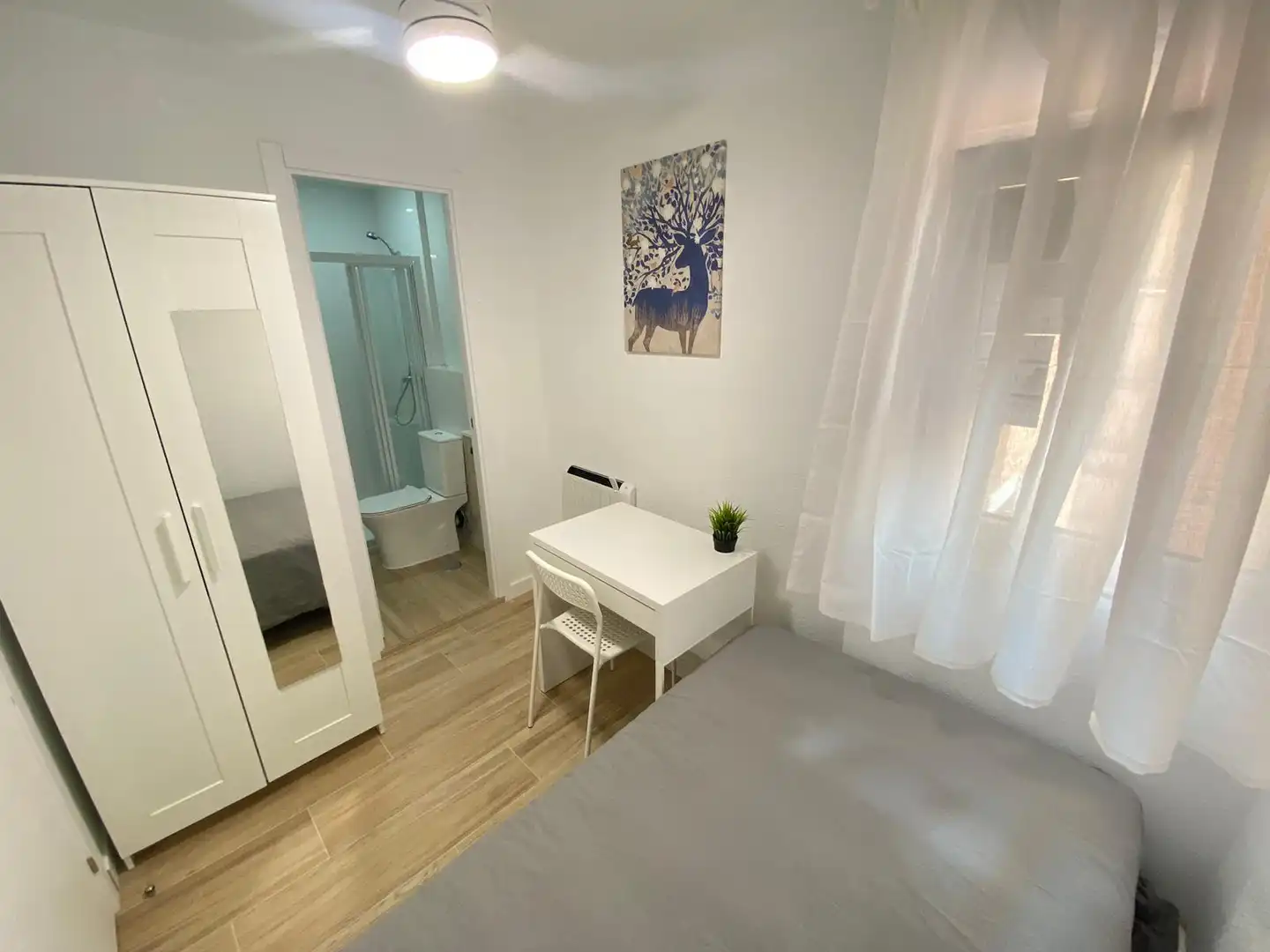 Room in Calle de la Garganta de Aísa, 1, Numancia